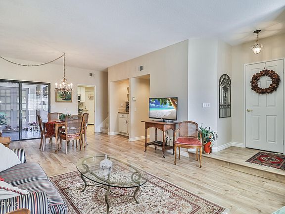 5th image of 228 Country Club Dr Unit B