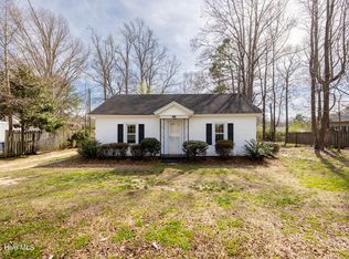 5889 Deans St, Bailey, NC 27807