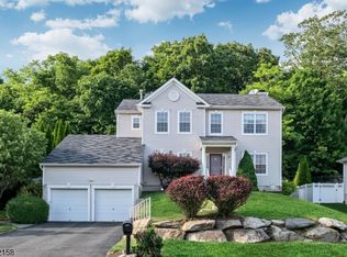 161 Tanglewood Pass, Lake Hopatcong, NJ 07849