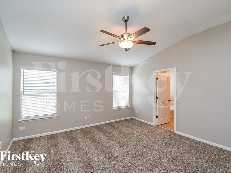 928 Bonaparte Landing Blvd E — Photo 9