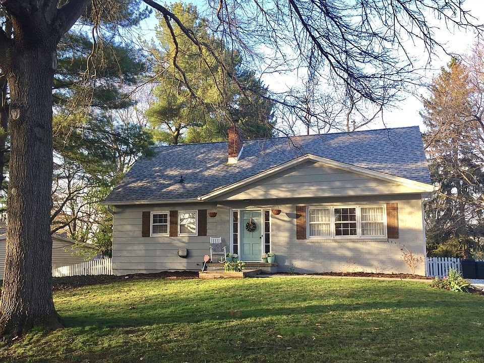 1st image of 150 Ivy Hill Dr