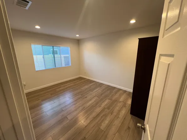 18546 Bryant St, Northridge, CA 91324