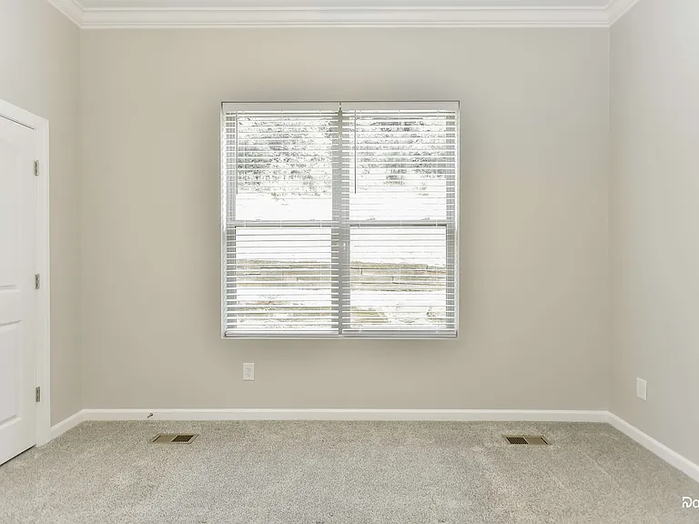 1010 Chisolm Trl — Photo 12