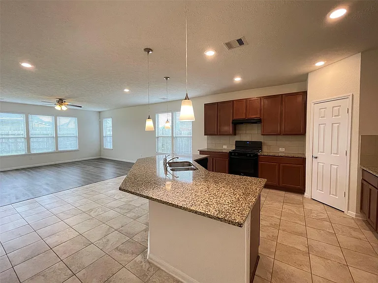 28519 Willow Orchard Ln — Photo 8