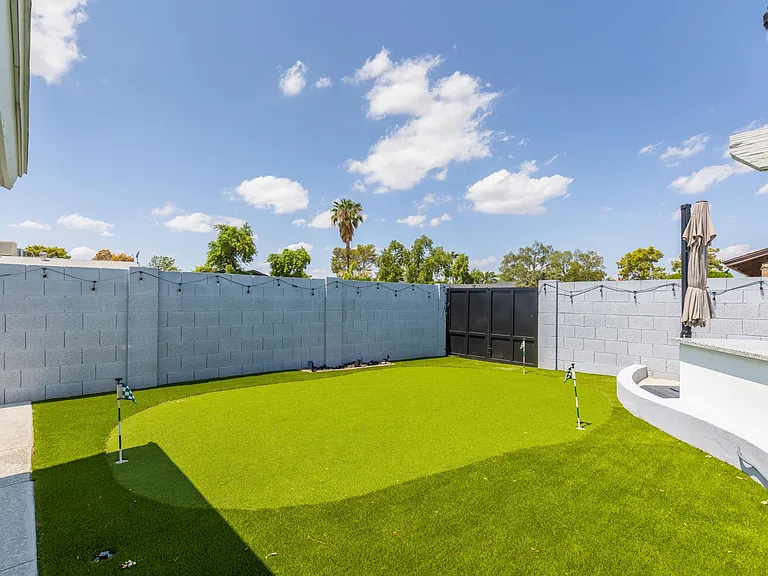 8702 E Clarendon Ave — Photo 16