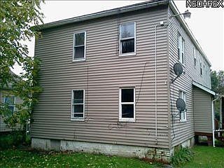 2nd image of 625 Lovers Ln