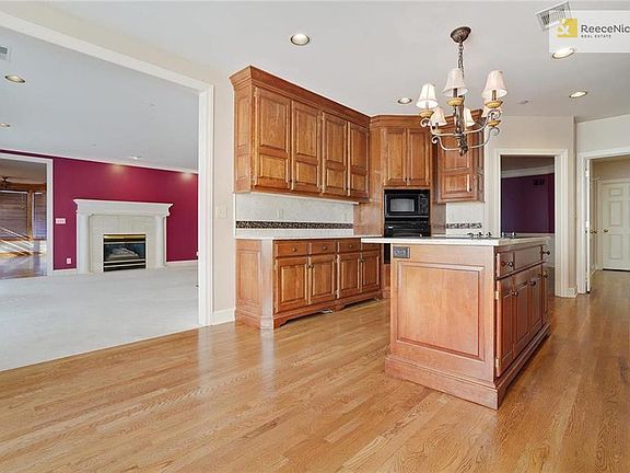 5th image of 411 W 46th Ter APT 401