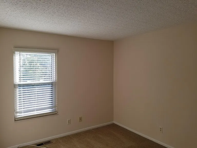 6194 Ridgewood Ct — Photo 6