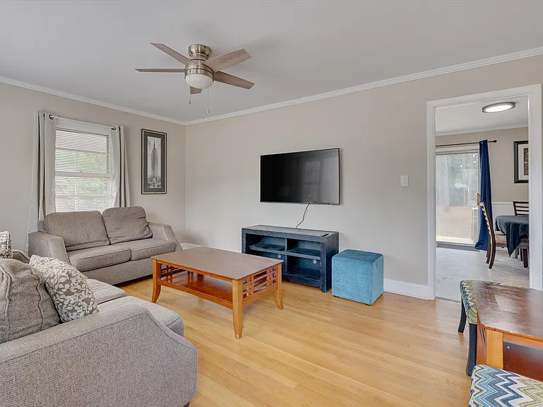 1827 Fargo Dr — Photo 15