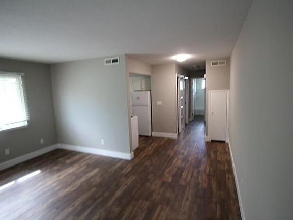 3rd image of 6000 Metcalf Ln #3B