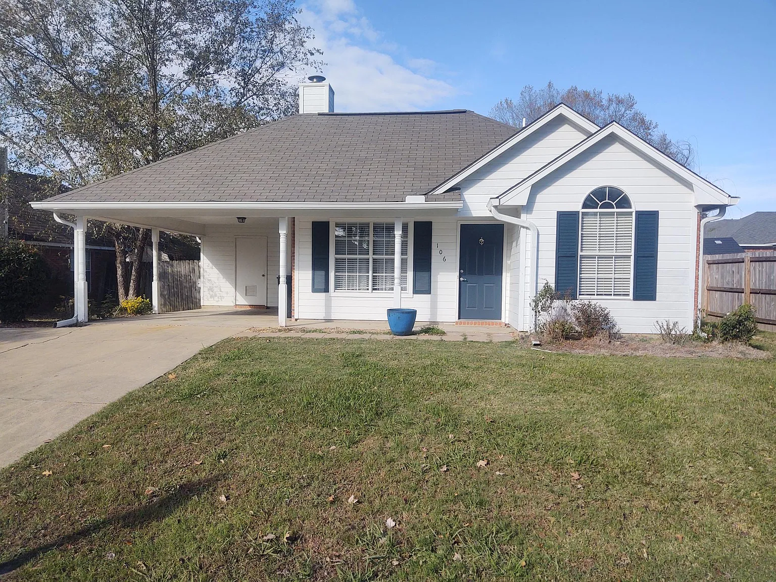 106 Eagle Dr — Photo 1