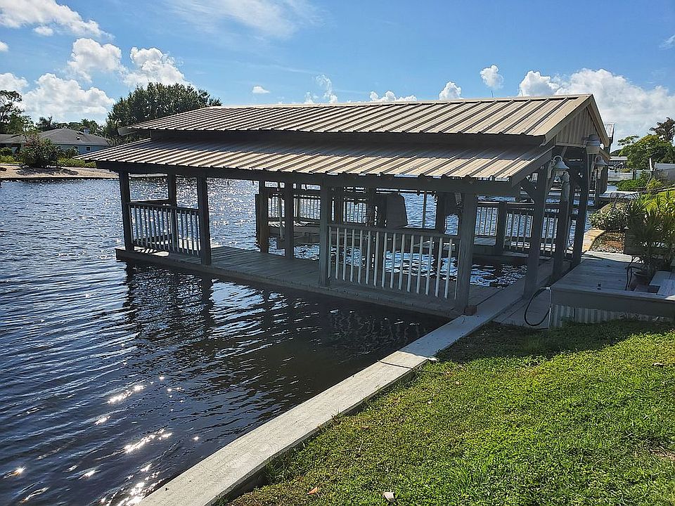 1st image of 820 Blue Heron Blvd