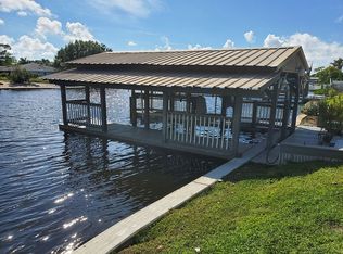 820 Blue Heron Blvd, Ruskin, FL 33570