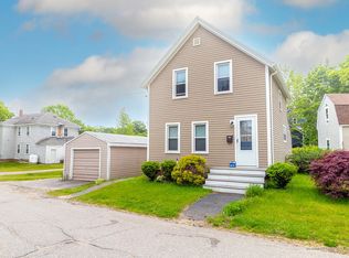 2 Maple St, Camden, ME 04843