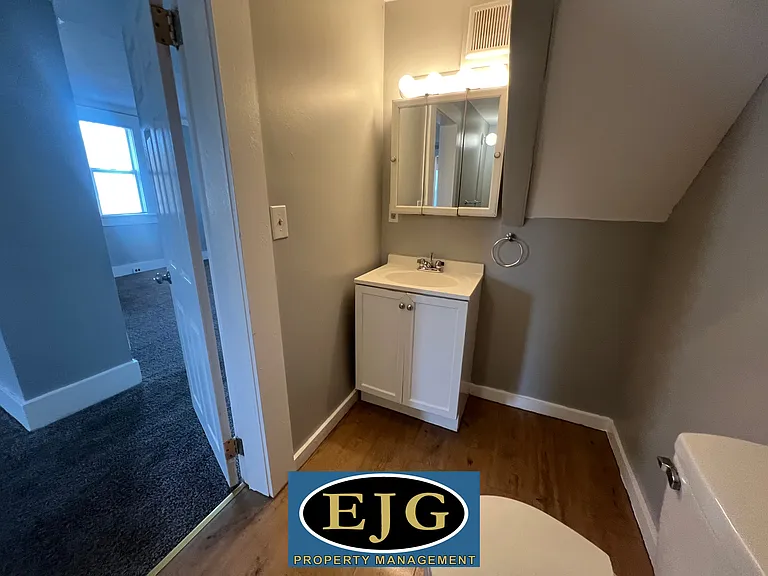 46 Chestnut St #2 — Photo 16
