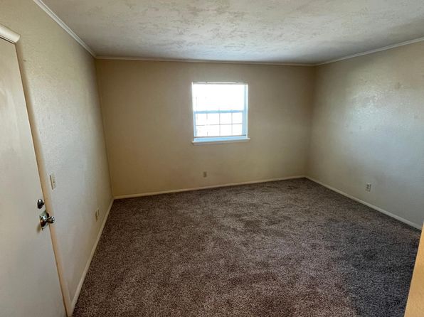 113 E Edwards St APT 4