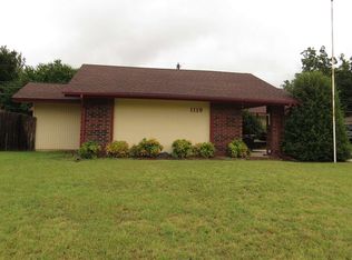 1119 Quail Creek Dr, Enid, OK 73703