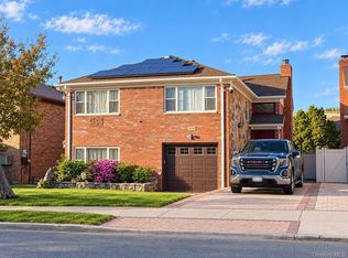 15465 Riverside Dr, Whitestone, NY 11357