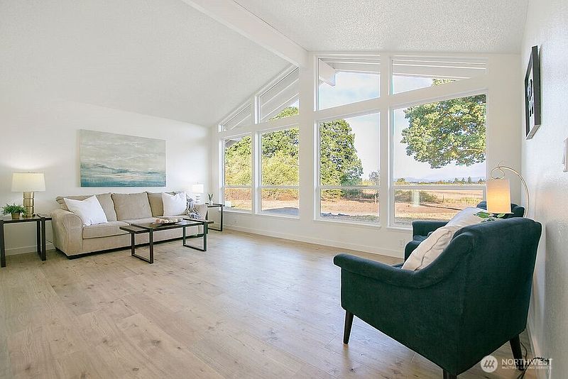 2nd image of 238 Rodeo Lane