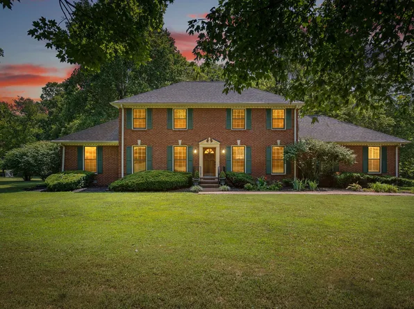 2015 Cedarmont Dr, Franklin, TN 37067