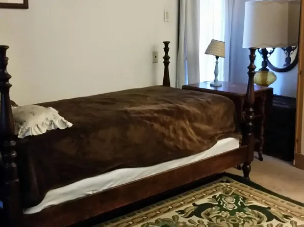 (undisclosed Address), Porter Ranch, CA 91326