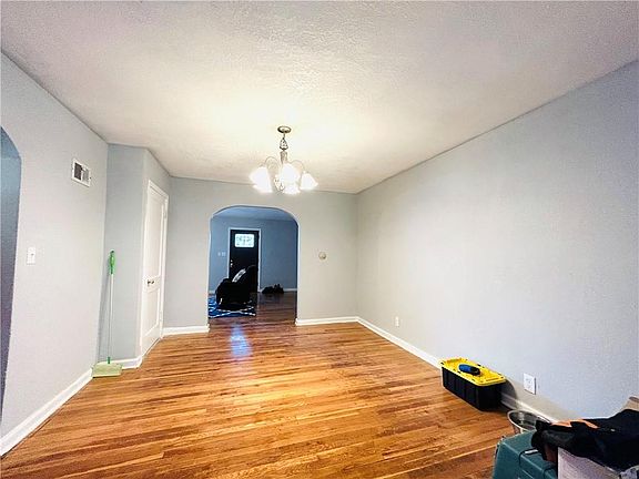 5th image of 7322 Olive St