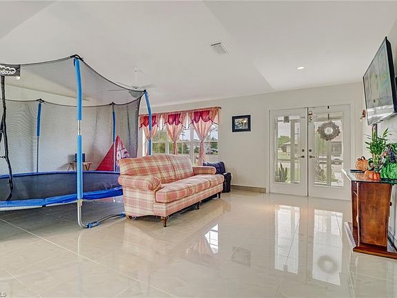 4th image of 502 Noridge Dr
