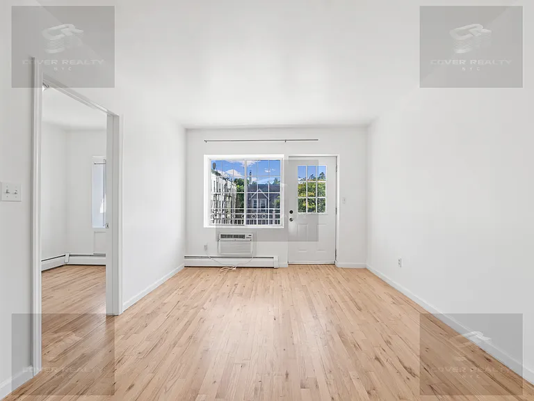 1069 Jefferson Ave #3 — Photo 10