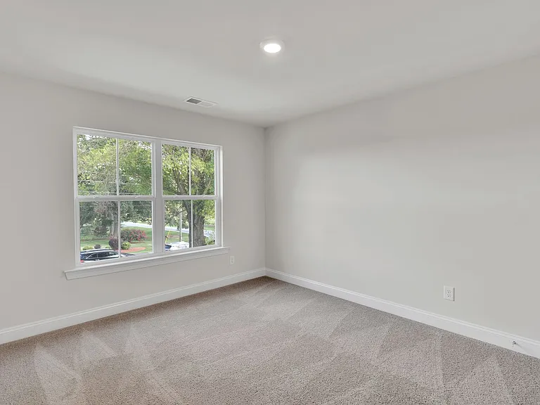 726 Lithia Inn Rd — Photo 29