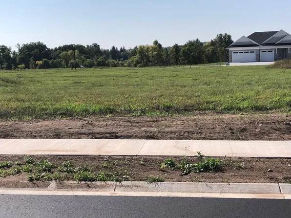 105 Collina Cir, Avon, MN 56310