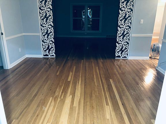4th image of 1930 Gardiner Ln APT 3