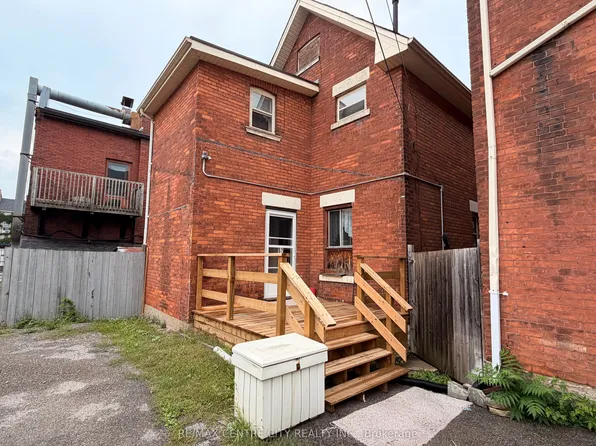 53 Chatham St, Brantford, ON N3T 2N8