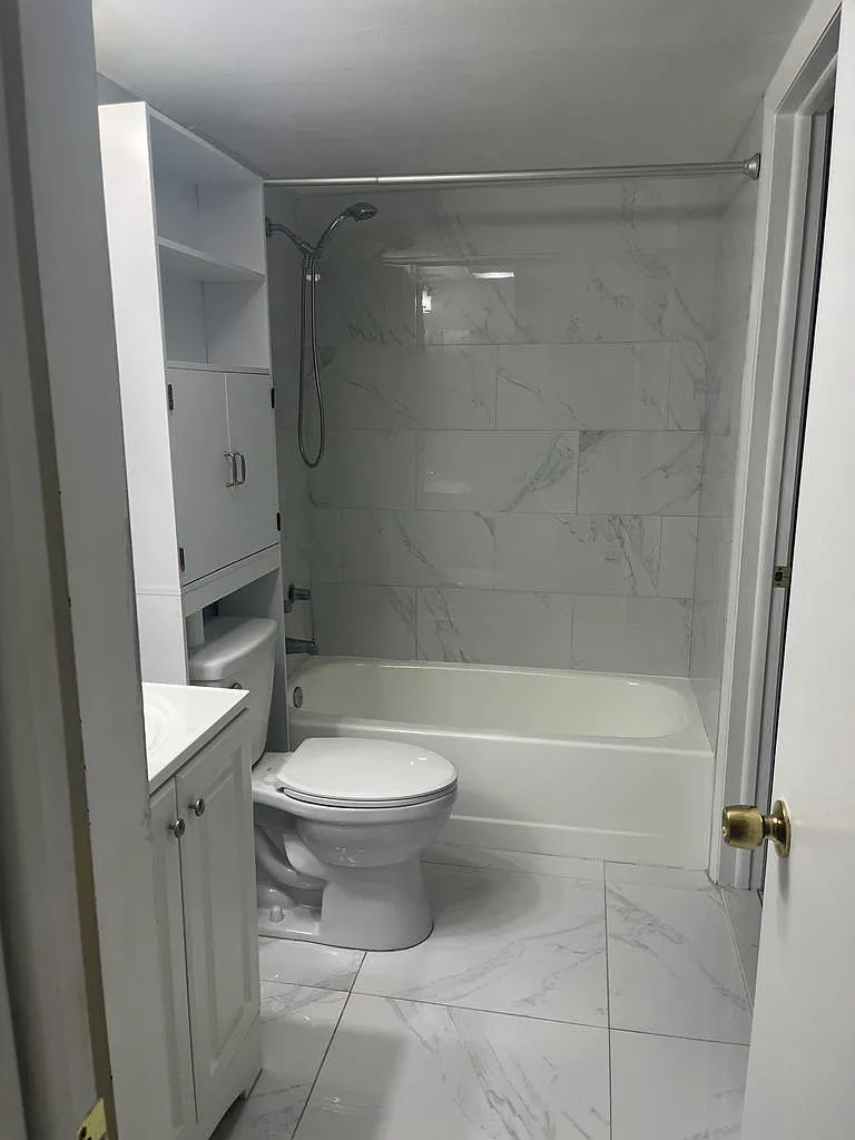 1 bed, 900 sqft, $2,000 — Photo 3