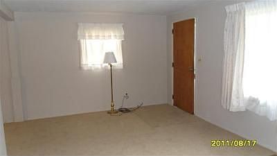 3rd image of 3167 Grant St