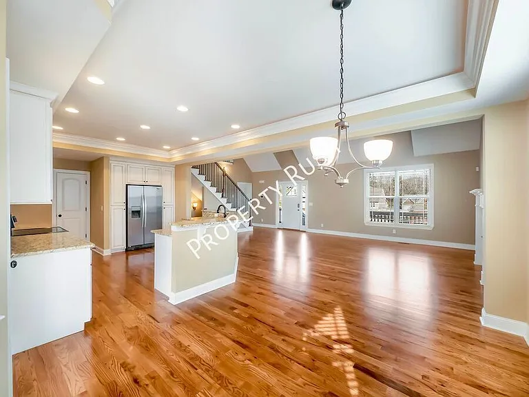 7986 Burgundy Cir — Photo 9