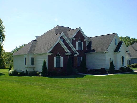 2nd image of 209 Chatham Ct