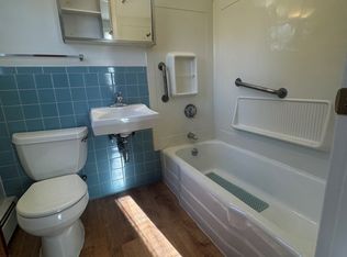 11 Perry Dr APT 3, Danvers, MA 01923