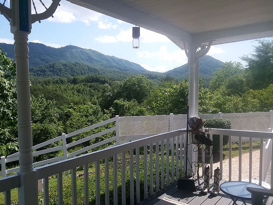1st image of 727 Autumns Peak Way