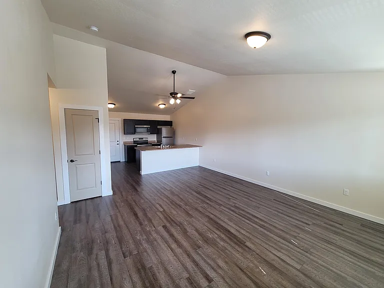American Way Apartments — Photo 18