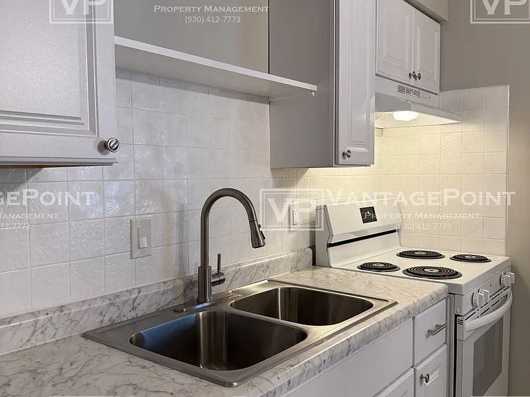 2120 Van Deuren St #C — Photo 7