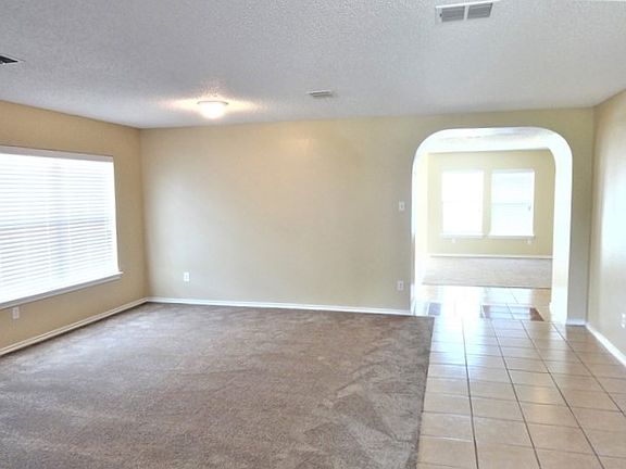 5th image of 332 Beechwood Ln