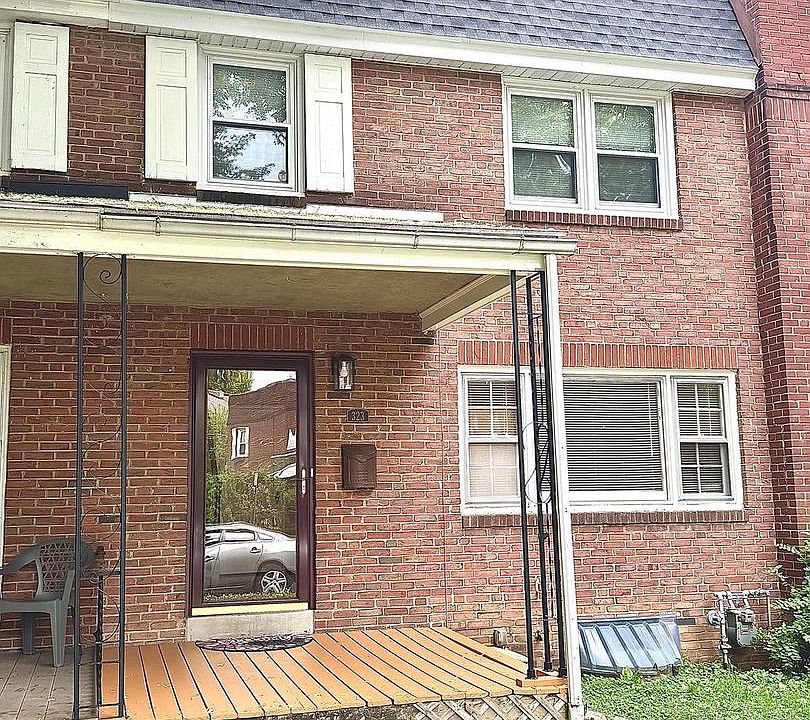1st image of 323 Linden Ln