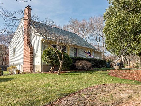 2nd image of 48 Colvintown Rd