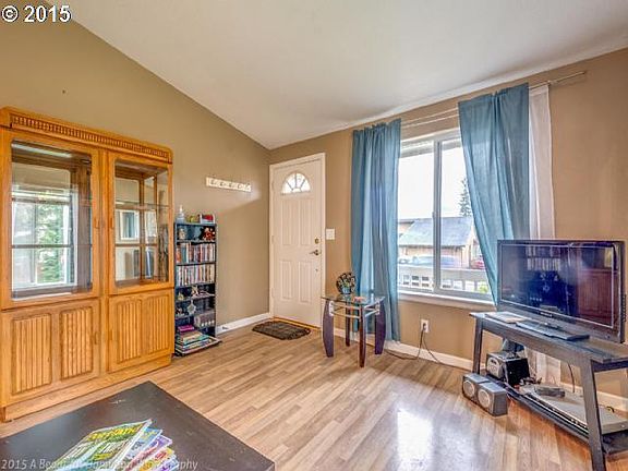 4th image of 5809 NE 83rd Ct