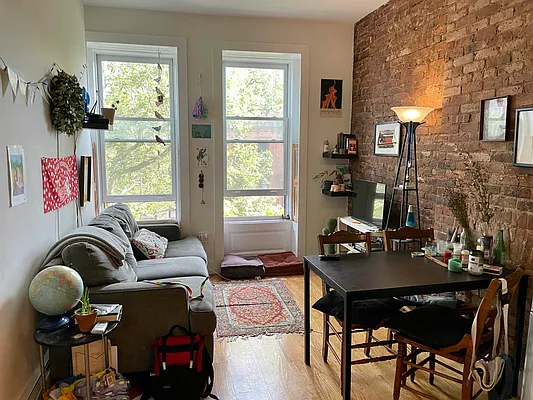 Rented by Massada Home Sales Inc | media 9