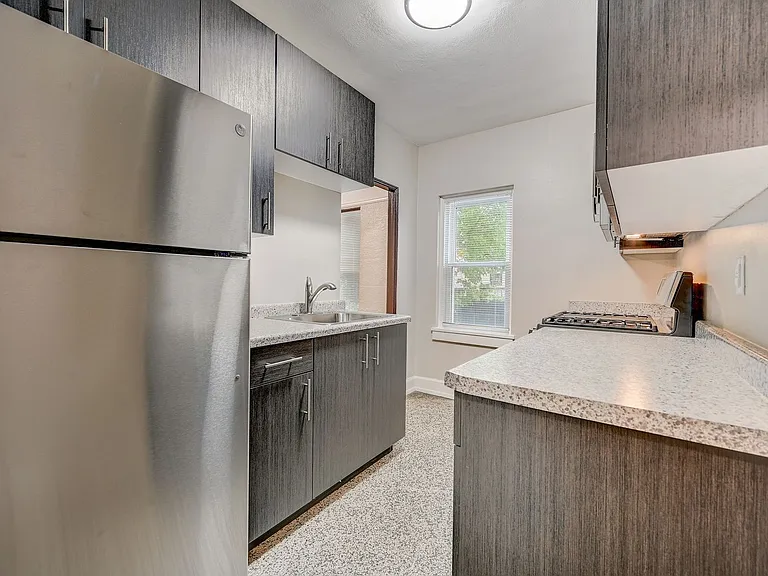 3124 W National Ave — Photo 3