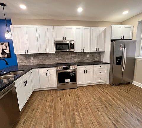 4th image of 5627 Cedar Ave