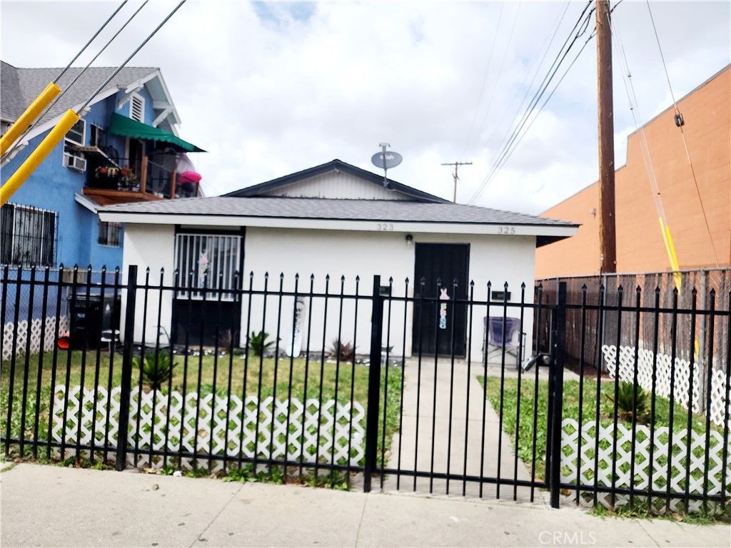 323 W 47th St, Los Angeles, CA, Los Angeles