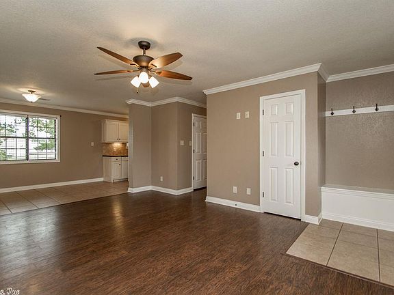 3rd image of 3 Langford St