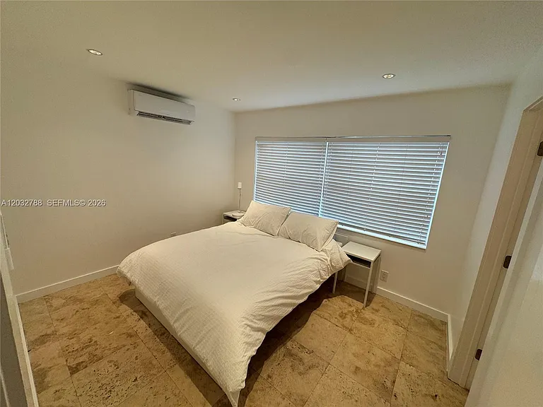 901 SE 2nd Ct #3 — Photo 7